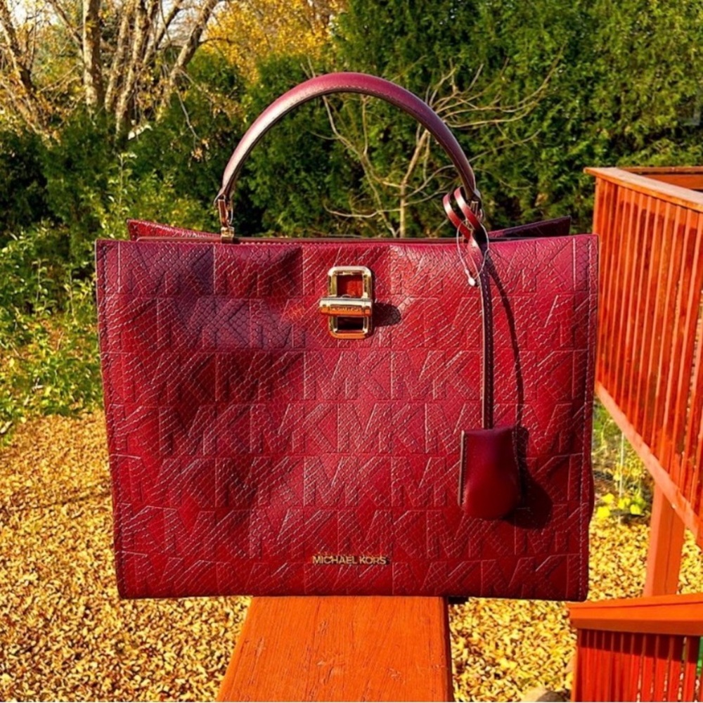 Michael Kors Penelope Large Satchel Brand New
